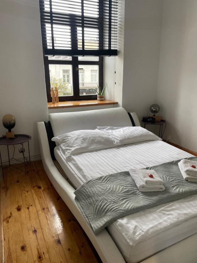 Apartament W Centrum Przy Studni 102M2 Lägenhet Chełm Exteriör bild