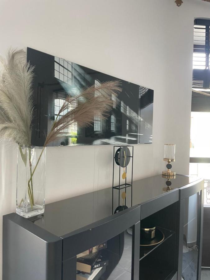 Apartament W Centrum Przy Studni 102M2 Lägenhet Chełm Exteriör bild